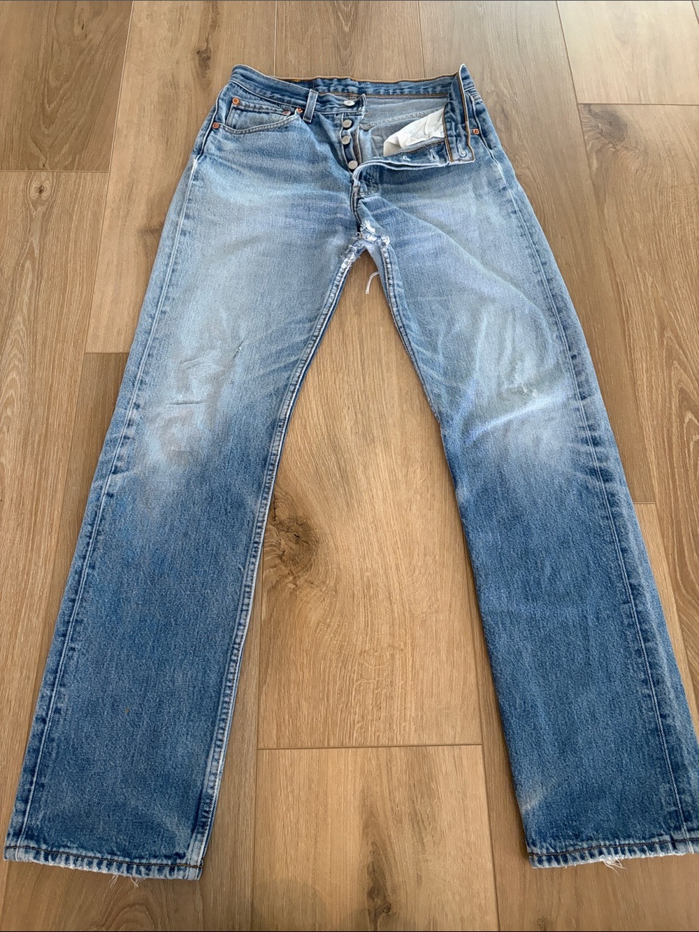 Vintage Levi's Men's Straight Jeans - Light Blue Wash